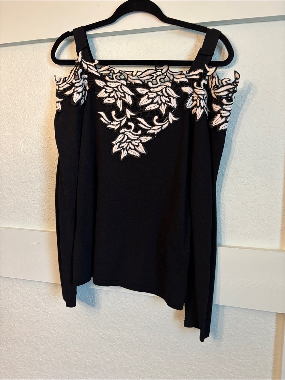Cold-Shoulder Black Sweater with White Floral Embroidery
